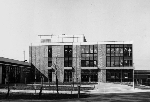 Kaufhaus am Helene-Weigel-Platz in Berlin-Marzahn, 1985 (abgerissen)
