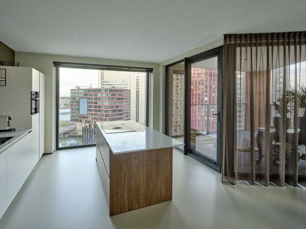 Wohnhochhaus in Rotterdam von Barcode Architects