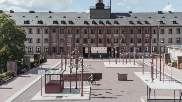 Park in Heidelberg von Robin Winogrond mit Studio Vulkan