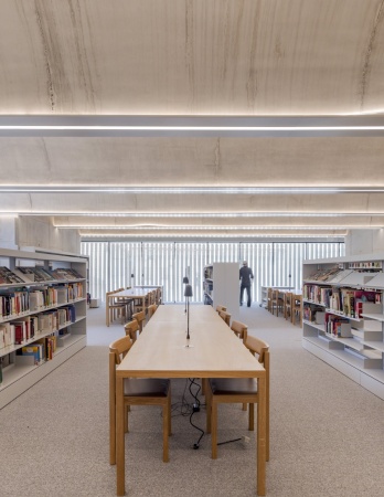 Mediathek von Beaudouin Architectes & Ivry Serres Architectures