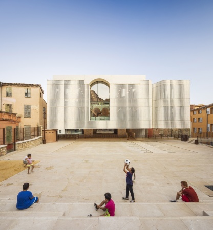 Mediathek von Beaudouin Architectes & Ivry Serres Architectures