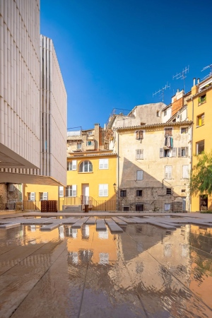 Mediathek von Beaudouin Architectes & Ivry Serres Architectures