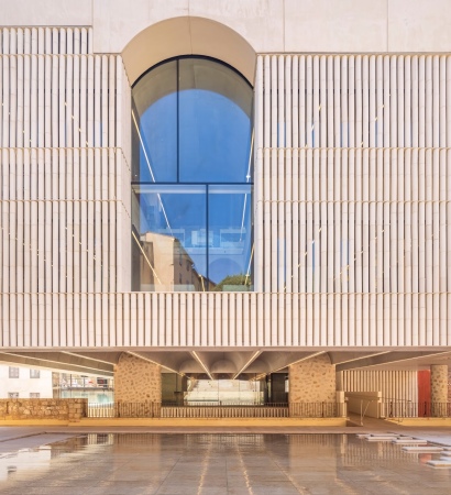 Mediathek von Beaudouin Architectes & Ivry Serres Architectures