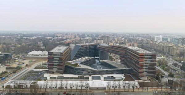 Bürokomplex bei Mailand von Morphosis
