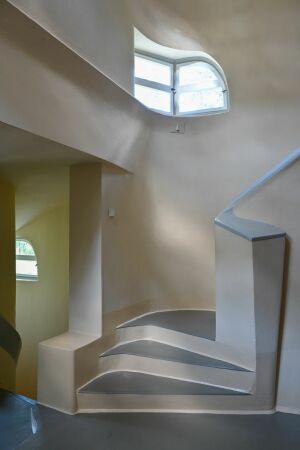 Treppenhaus nach der Instandsetzung (2023)