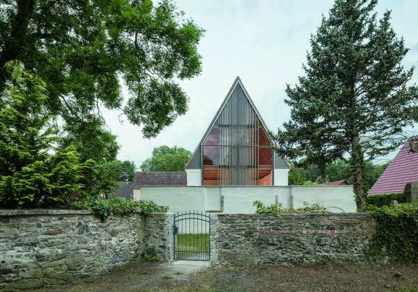 Anerkennung, Neue Mitte - Kirche Canitz in Riesa OT Canitz von Peter Zirkel Gesellschaft von Architekten (Dresden), Bauherrschaft: Ev.-Luth. Kirchengemeinde Oschatzer Land (Oschatz)
