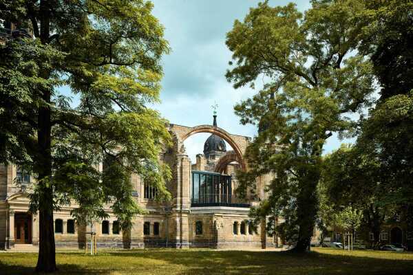 Anerkennung, Ausbau der Trinitatiskirchruine zum Jugendzentrum Jugendkirche in Dresden von Code Unique Architekten (Dresden), Bauherrschaft: Ev.-Luth. Kirchenbezirk Dresden Mitte (Dresden)