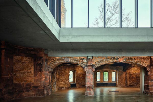 Anerkennung, Ausbau der Trinitatiskirchruine zum Jugendzentrum Jugendkirche