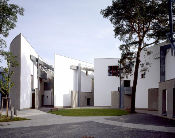 1995: Heinz-Galinski-Schule in Berlin