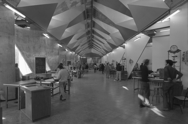 1967: Laborgebude fr die Fakultt Mechanical Engineering der Technion University, Haifa (Israel), gemeinsamer Entwurf von Alfred Neumann und Zvi Hecker