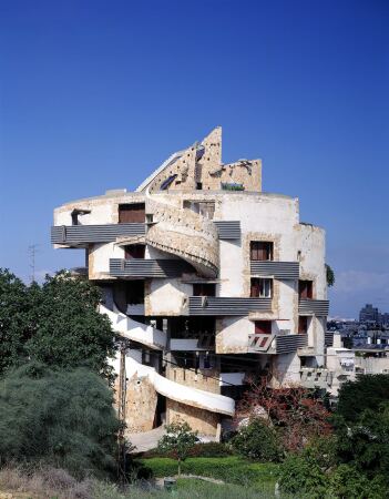 1989: Spiral Apartment House in Ramat Gan (Israel)
