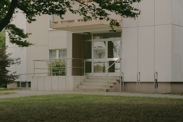 Wohnungsumbau in Kln von Demo Working Group