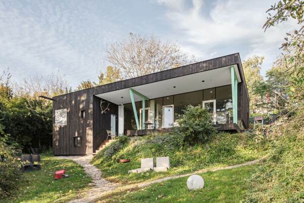 Anerkennung: Das Weiterbau-Experiment in Linz von Caramel architekten; Ertchtigung und Erweiterung eines eigenen Projekts von 2004