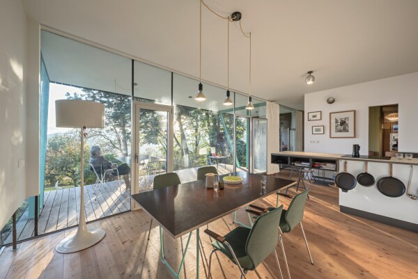 Anerkennung: �Das Weiterbau-Experiment� in Linz von Caramel architekten; Ert�chtigung und Erweiterung eines eigenen Projekts von 2004