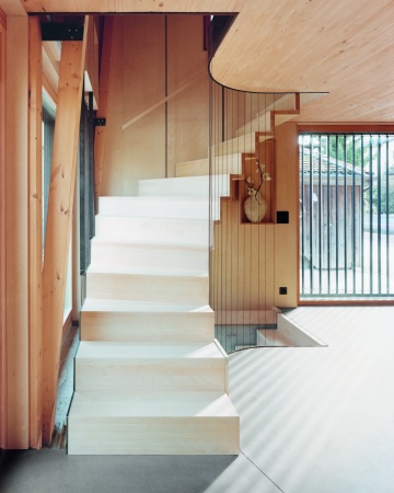 Anerkennung: Scheunenumbau �Alles im Rahmen� in M�nnedorf (CH) von Lukas Lenherr Architektur