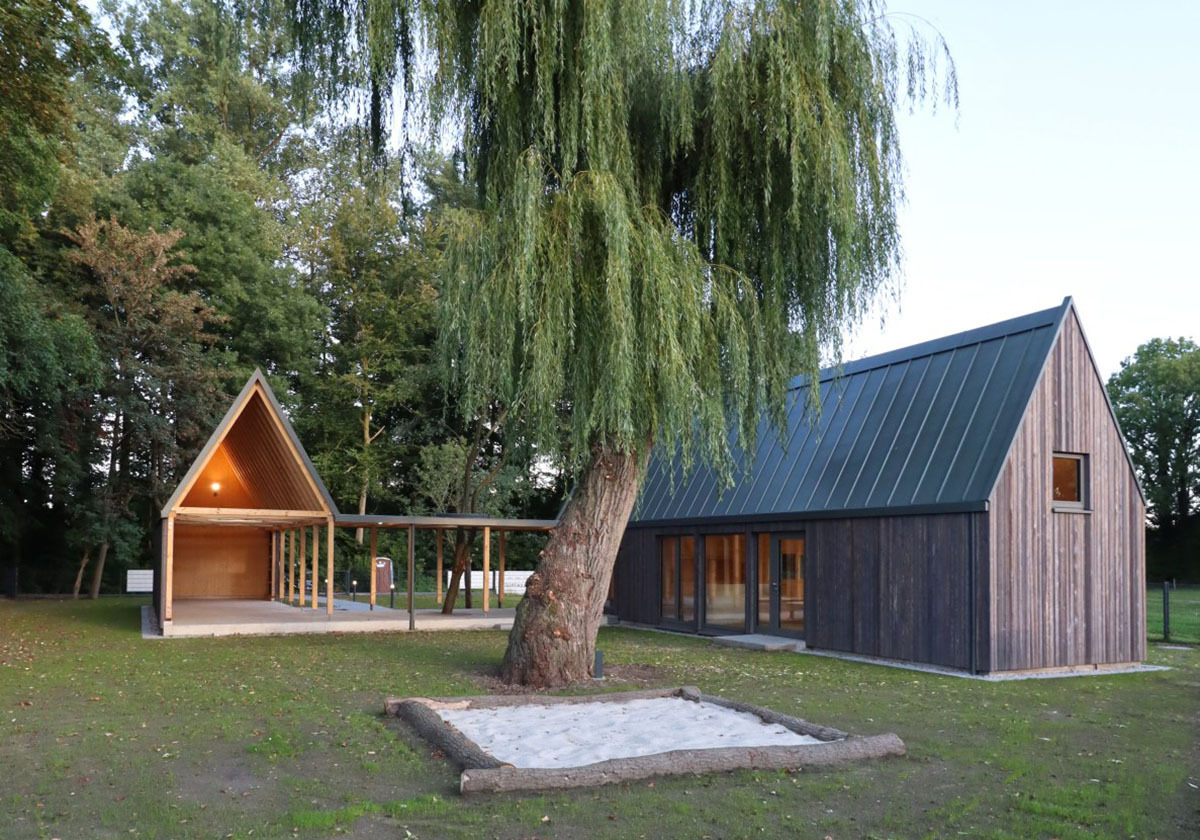 Ein Jahr im Wald
 - Kindergarten von thomas becker architekten in Liesborn