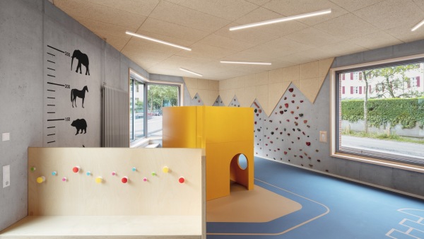 1. Preis: Der Leuchtturm  Rennwegdreieck/Das Quartier im Haus in Freiburg im Breisgau von Bachelard Wagner Architekten fr die Freiburger Stadtbau