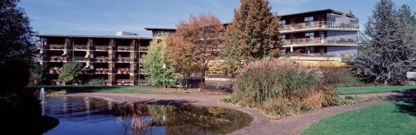 Gefhrdete Arten: Alten- und Pflegeheim am Ringelbach in Reutlingen von Behnisch & Partner, 1976