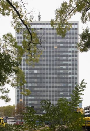 Gefhrdete Arten: Landratsamt Karlsruhe (ursprnglich Verwaltungsbau der Badenwerk AG) von Mckel & Schmidt, 196165