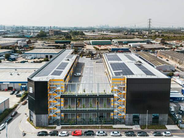 Industriebau von Haworth Tompkins