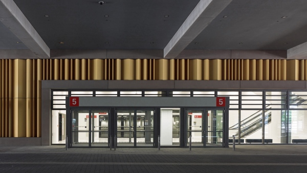 Messehalle in Frankfurt am Main von Gruber Kleine-Kraneburg Architekten