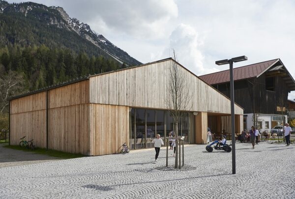 Nominiert: Dorfhaus in Forchach von Iliova Aarchitektur und Architekturhalle Wulz Knig. Bauherrschaft: Gemeinde Forchach