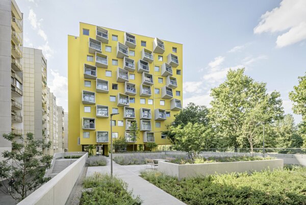 Nominiert: Karlheinz Hora-Hof  Gemeindebau Neu von querkraft architekten mit kieran fraser landscape design. Bauherrschaft: Wiener Gemeindewohnungs Baugesellschaft