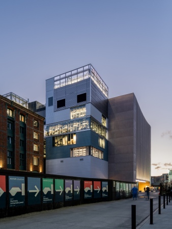 Kulturzentrum von OMA in Manchester