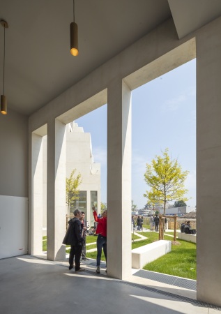 Wohnensemble in Ivry-sur-Seine von BOB361