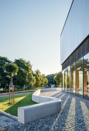 Padel-Tennishalle in Mlnlycke von Tengbom