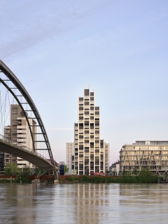 Wohnhochhaus in Huningue von Pietri Architectes