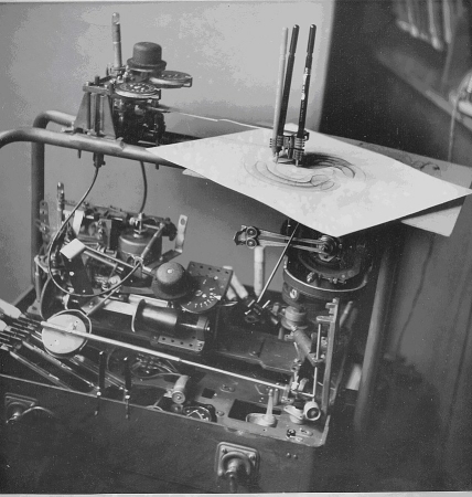 Desmond Paul Henry, Henry Drawing Machine.
