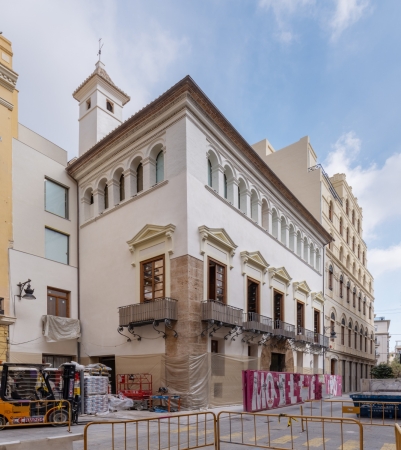 Straenfront des Valeriola-Palastes nach Fertigstellung