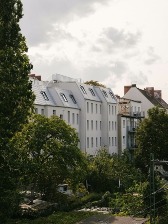 Auch das gestaffelte Hinterhaus erhielt ein neues Stockwerk.