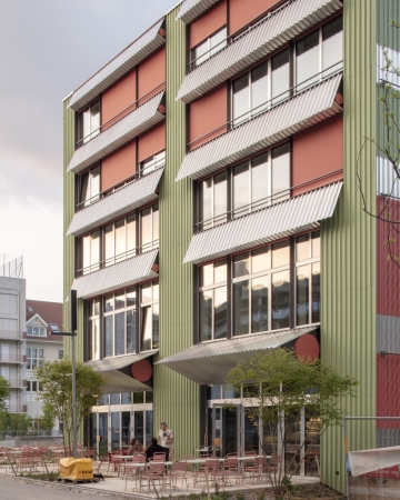 �Wohnen im ehemaligen Weinlager� in Basel von Esch Sintzel Architekten