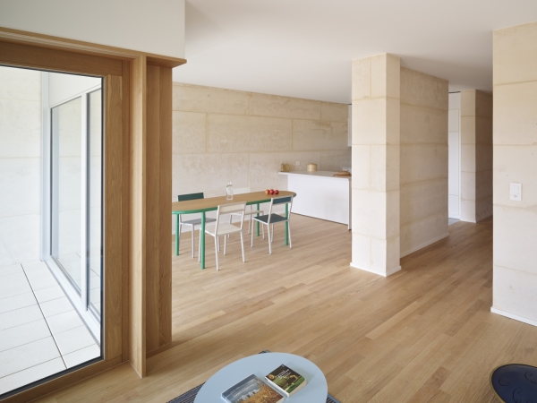 �Wohnhaus aus Naturstein� in Plan-les-Ouates von Perraudin Archiplein Consortium