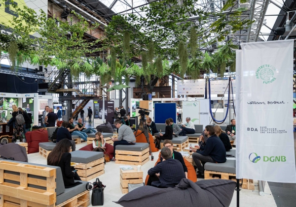 Im letzten Jahr fand das Klimafestival von Heinze und BauNetz in den Düsseldorfer Schmiedehallen statt.