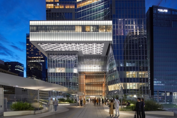 B�ro- und Gesch�ftshochhaus von OMA in Tokio