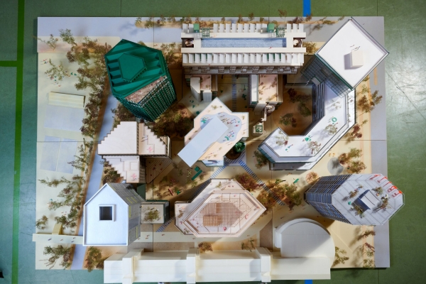 Modellfoto des gemeinsamen Entwurfs von Site Practice + ZUS, Pool Architekten, Robertneun Architekten, Mad arkitekter