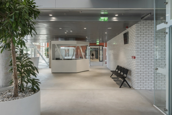 Amtsgebude in Zagreb von MORE arhitekture