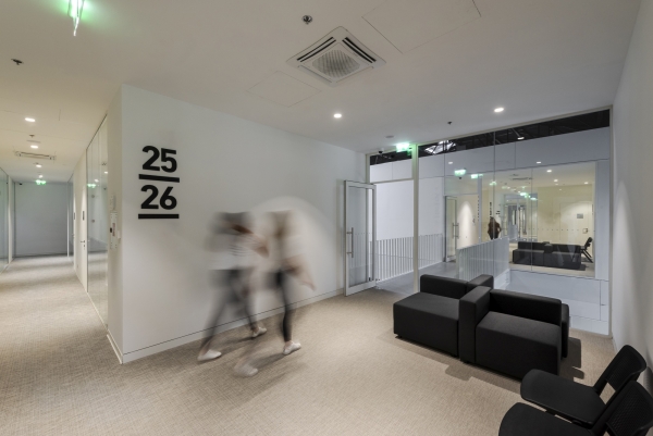 Amtsgebude in Zagreb von MORE arhitekture