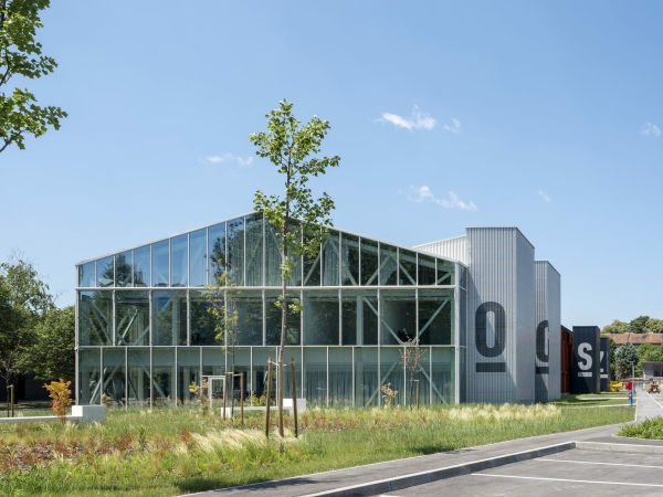 Amtsgebude in Zagreb von MORE arhitekture