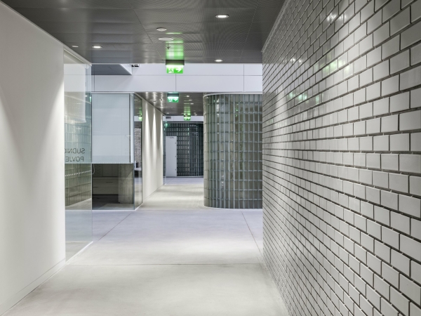 Amtsgebude in Zagreb von MORE arhitekture