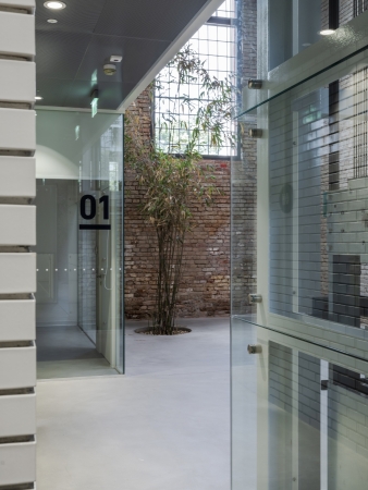 Amtsgebude in Zagreb von MORE arhitekture