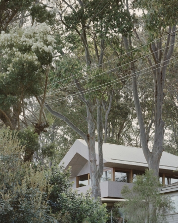 Wohnhaus in Mossy Point von Edition Office