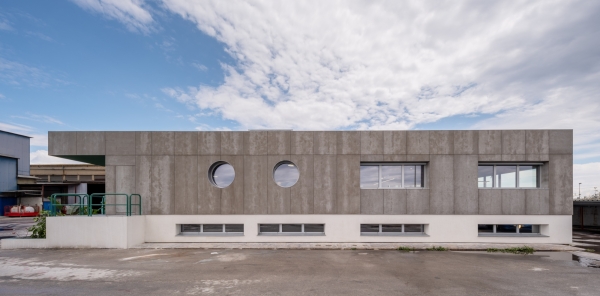 Broumbau von Impepinable Studio