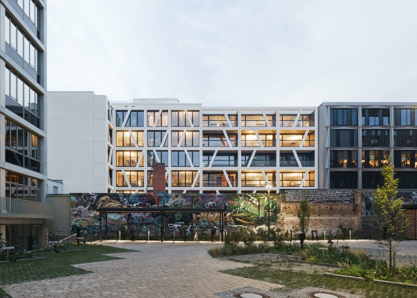 Brohaus in Berlin von Richter Musikowski