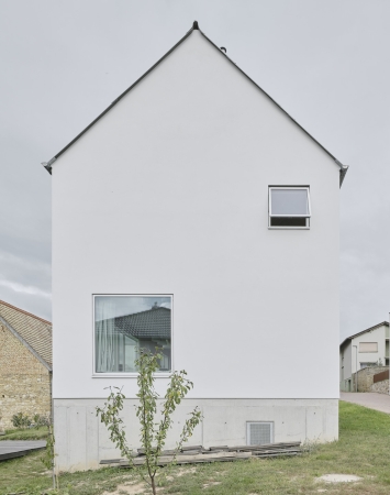 Wohnhaus in Wolfsheim von Frhlich Gassner und Marc Flick