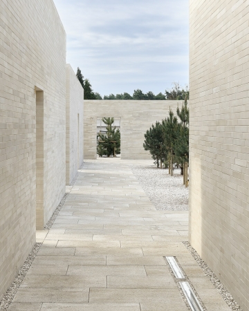 Kolumbarien im polnischen Radom von BDR Architekci