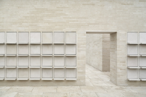 Kolumbarien im polnischen Radom von BDR Architekci